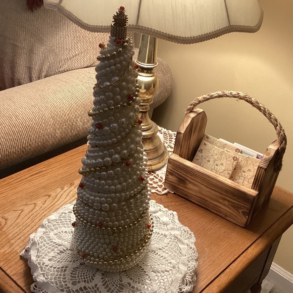 Vintage Pearl tree red highlighted with red pink beads necklaces mantle art - Picture 5 of 10